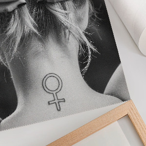 Plagát do izby Výrazná ženskosť