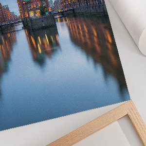 Retro plagát Mesto večer